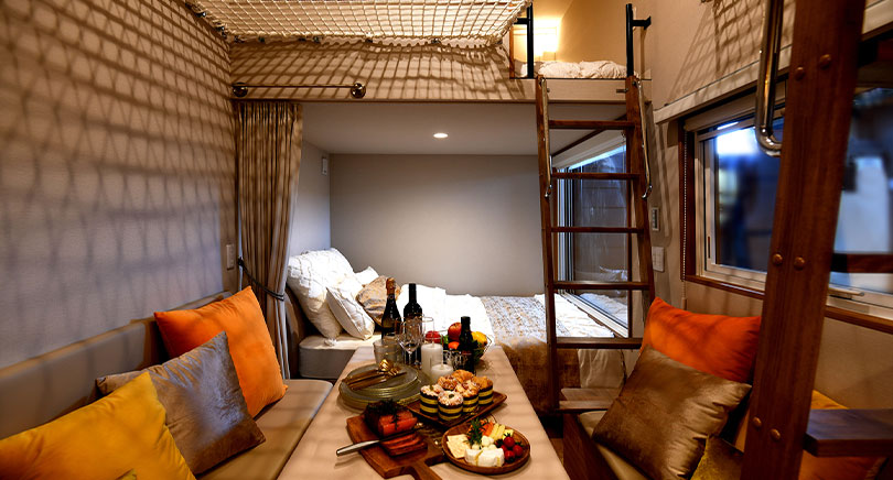 アソビ心溢れるグランピングキャビン快適なベッド＆居住空間